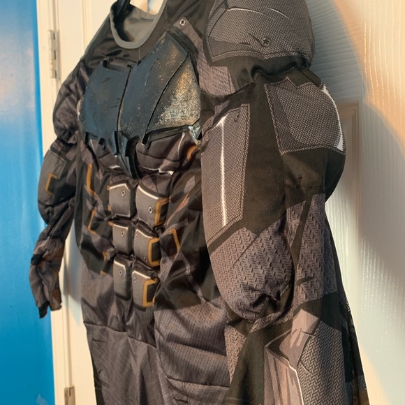 Justice League Batman Child Costume L - Picture 5 of 8